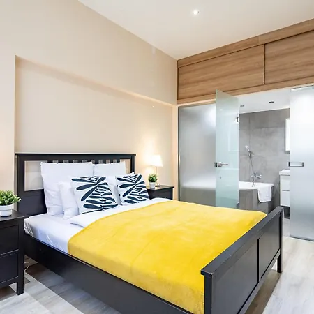 Apartment - Spacious - Balcony *