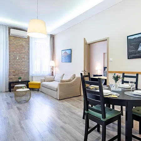 Апартаменты - Spacious - Balcony